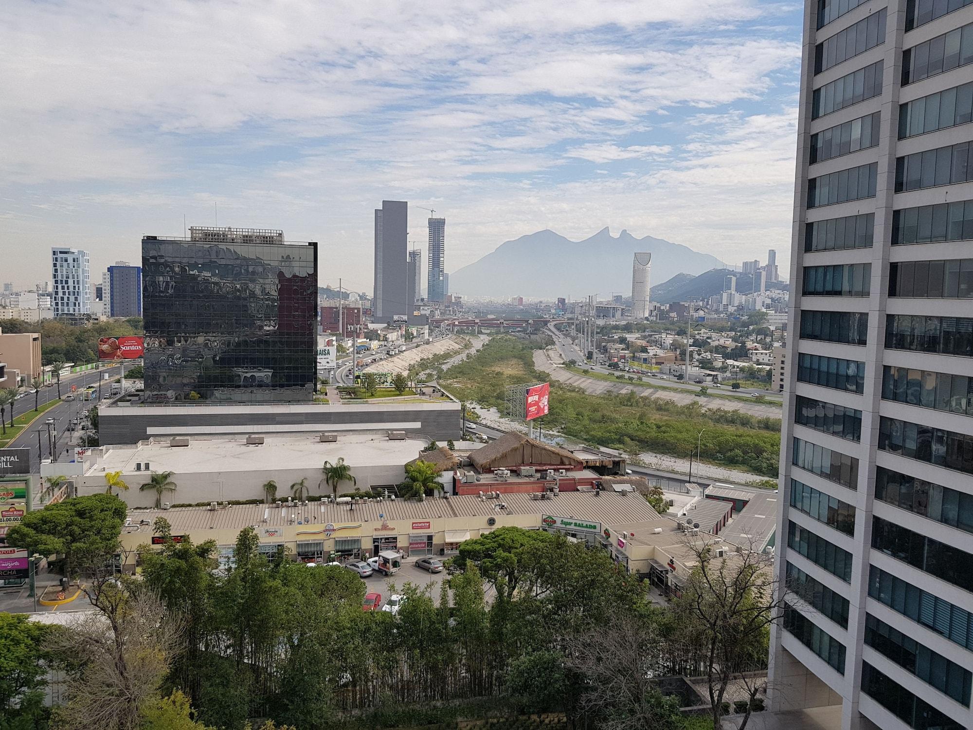Courtyard Monterrey San Jeronimo Hotel Екстериор снимка