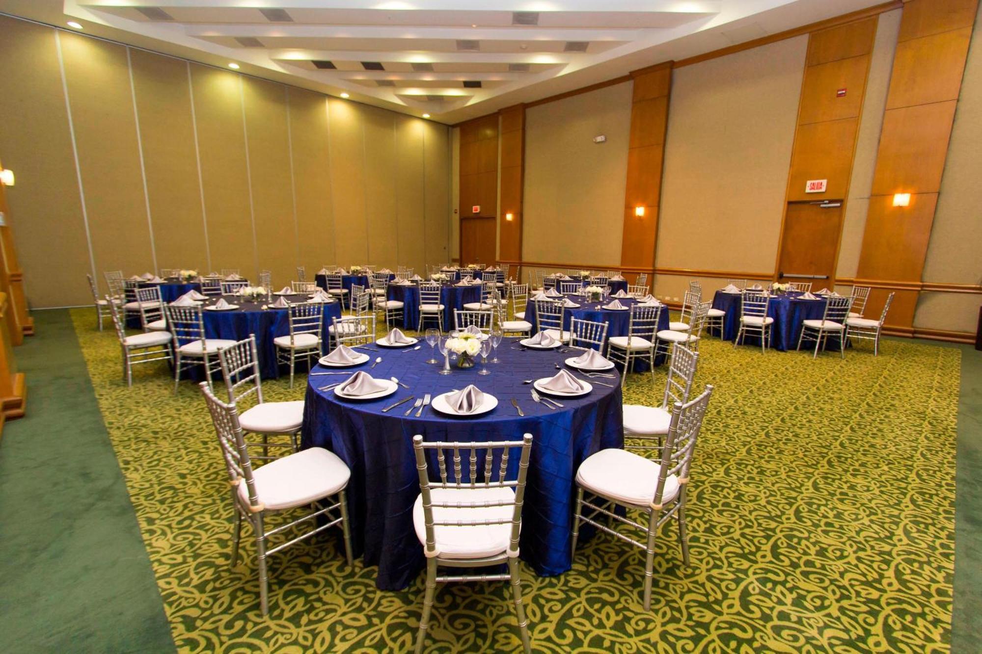 Courtyard Monterrey San Jeronimo Hotel Екстериор снимка