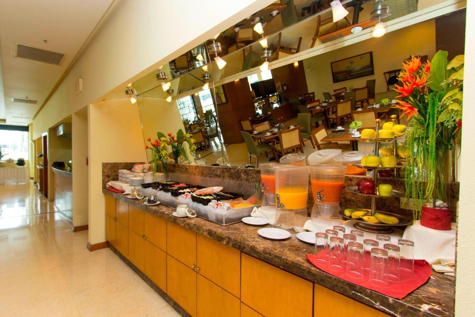 Courtyard Monterrey San Jeronimo Hotel Екстериор снимка