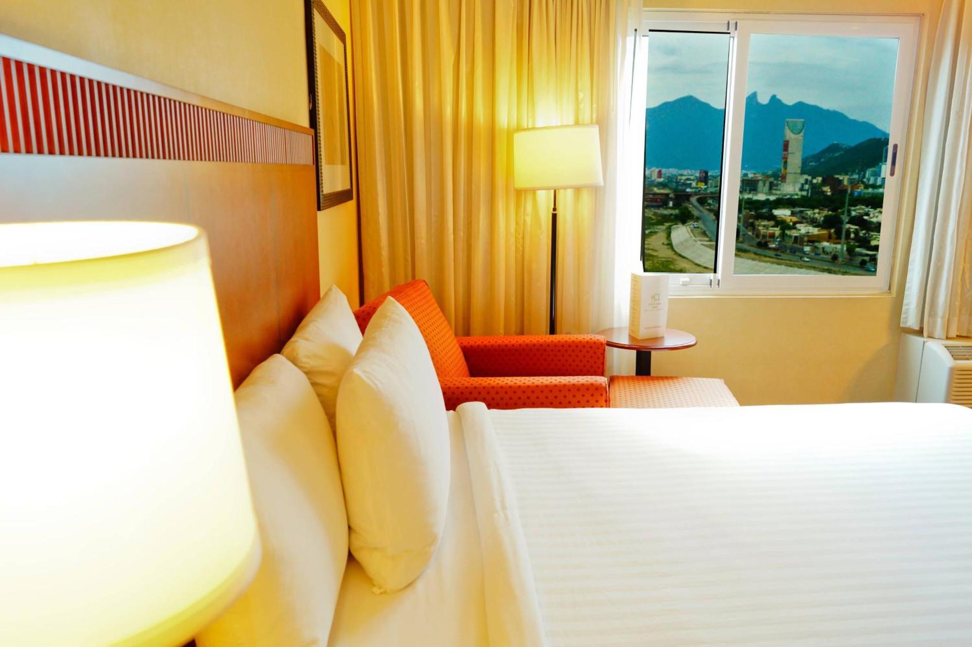 Courtyard Monterrey San Jeronimo Hotel Екстериор снимка